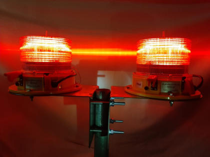 Solar 10cd solar aviation light